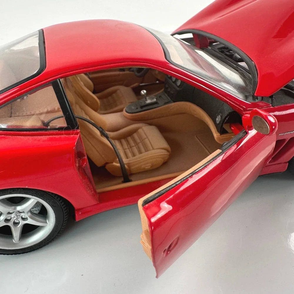 Ferrari‎ Diecast Model Car Red 550 Maranello Pininfarina 1:18 Rosso Corsa
